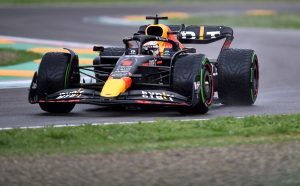 Φόρμουλα Ένα: «Μίλησε» ο πρωταθλητής - Ο Φερστάπεν πήρε την pole στην Ίμολα μετά από πέντε κόκκινες σημαίες