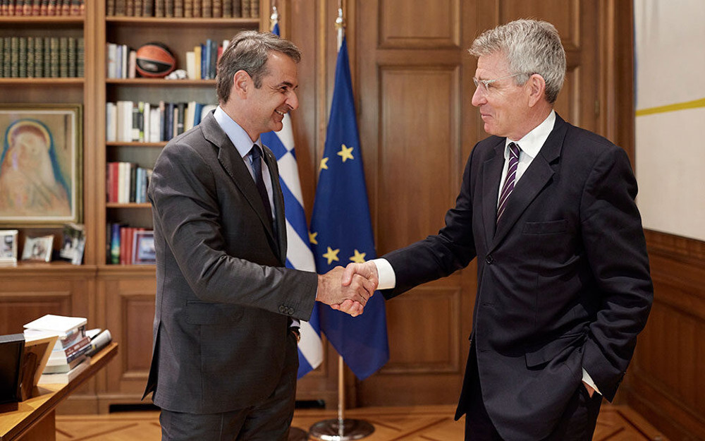 Το αποχαιρετιστήριο tweet του Κυριάκου Μητσοτάκη για τον Τζέφρι Πάιατ