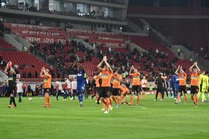 Ολυμπιακός – Σαχτάρ Ντόνετσκ: Ο Τικίνιο «υπέγραψε» τη νίκη – Έστειλαν ηχηρό μήνυμα οι ομάδες για τον πόλεμο στην Ουκρανία