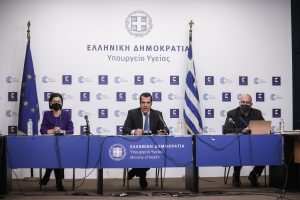 Πλεύρης: Μπήκαμε στη φάση συνύπαρξης με τον κορονοϊό - Πώς θα κάνουμε Πάσχα και καλοκαίρι
