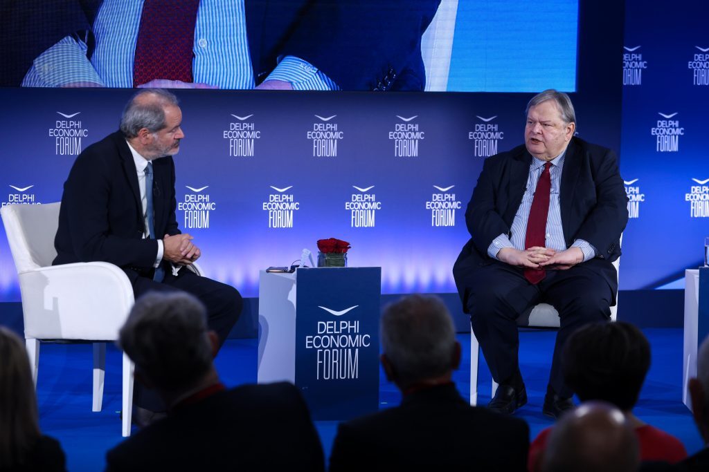Δελφοί – Οικονομικό φόρουμ 2022 – Βενιζέλος: Η Ευρώπη δεν επέδειξε γρήγορα αντανακλαστικ