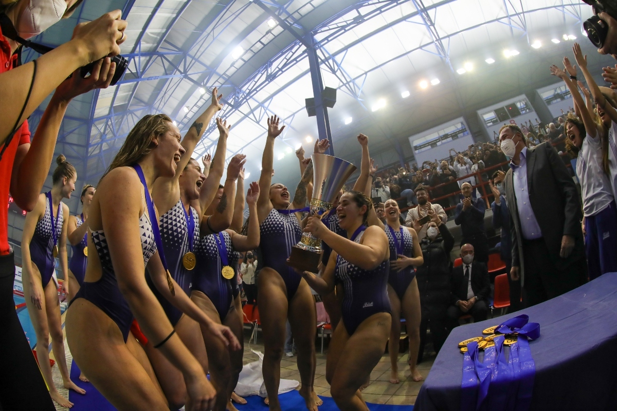 Χατζηκυριακάκη στο eleftherostypos.gr: Η κατάκτηση του Len Trophy, ο Ολυμπιακός και οι εμβληματικές μορφές του Εθνικού – «Σιγά σιγά συνειδητοποιούμε την επιτυχία»