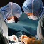 Πρεμιέρα σήμερα με 1.500 δωρεάν απογευματινά χειρουργεία – Πού θα γίνουν οι πρώτες δωρεάν επεμβάσεις στην Αττική