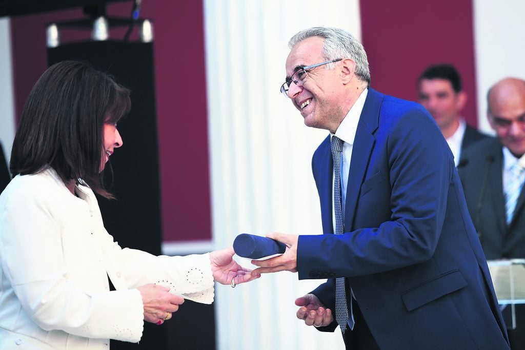 Βραβεία Μπότση: Διάκριση για τον διευθυντή του Ε.Τ. Πάνο Αμυρά