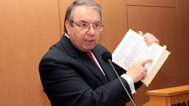 Μπαμπινιώτης για το «Turkaegean»: Διεθνής ντροπή!