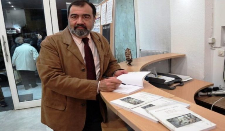 Πέθανε ο καθηγητής Γιάννης Πίκουλας