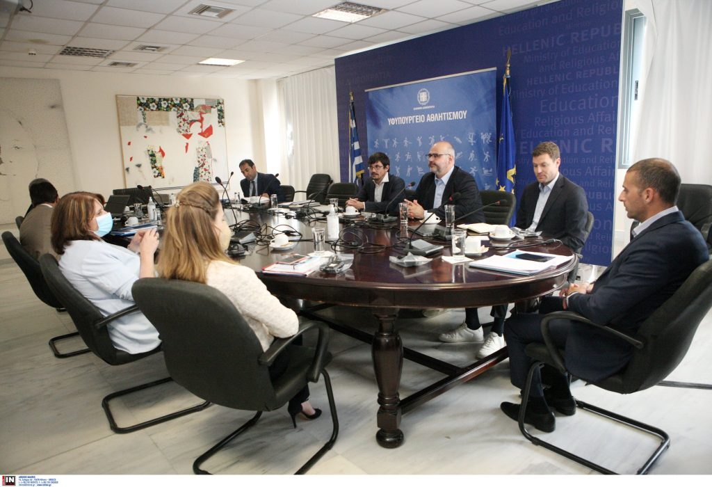 Συνάντηση Αυγενάκη με FIFA και UEFA