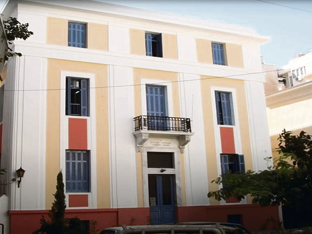 Συνταξιούχοι μετατρέπονται σε ξεναγοί και αφηγούνται την «παλιά Αθήνα»: «Νιώθεις ότι η ζωή δεν έχει τελειώσει»