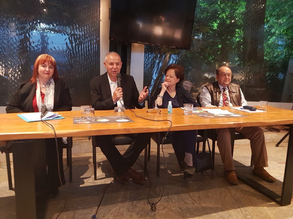Επιτυχημένες και γλαφυρές παρουσιάσεις βιβλίων από τον Δημοσθένη Δαββέτα