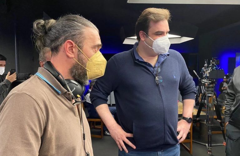 Κυριάκος Πιερρακάκης και Θοδωρής Λιβάνιος στα γυρίσματα του «Έτερος Εγώ»