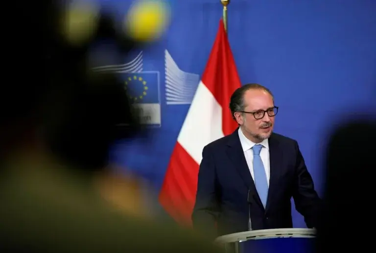 ΥΠΕΞ Αυστρίας: Είμαστε στρατιωτικά ουδέτεροι, αλλά όχι απομονωμένοι – Στηρίζουμε την Ουκρανία