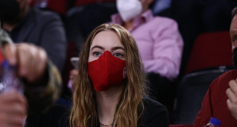 Ευρωλίγκα: Στο πλευρό του Ολυμπιακού και η Έμμα Στόουν