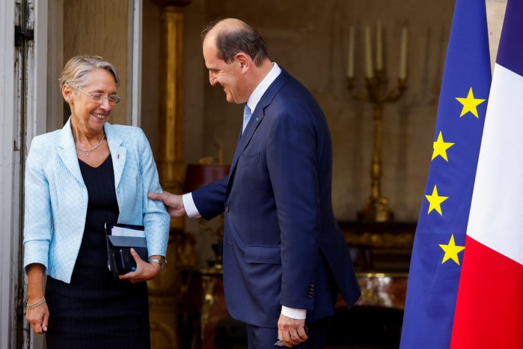 Γαλλία: Νέα πρωθυπουργός η Ελιζαμπέτ Μπορν – «Συμβασιούχα» την χαρακτήρισε ο Μελανσόν