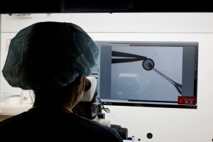 Κορωνοϊός Κhosta-2 Ευλογιά των πιθήκων: Σε απομόνωση στο «Αττικόν» ο Βρετανός τουρίστας – Οι επτά «καυτές» ερωτοαπαντήσεις