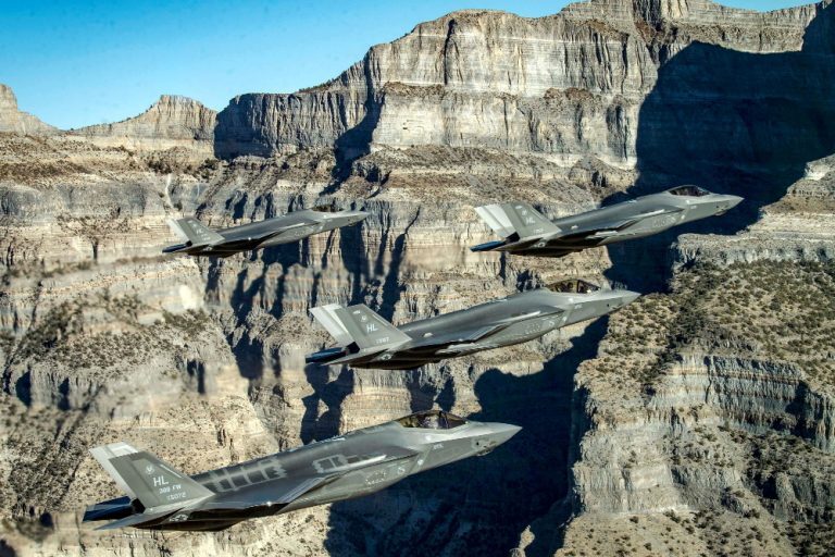 Διακόπουλος: «Αν η Τουρκία έπαιρνε 100 F-35, θα έκαναν το Αιγαίο σουβλάκι»