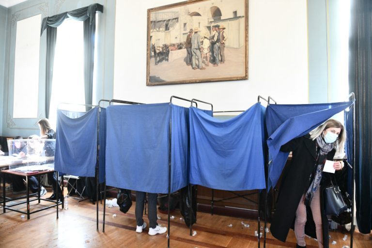 Δημοσκόπηση Pulse: Στις 8,5 μονάδες η διαφορά ΝΔ-ΣΥΡΙΖΑ – Τι λένε οι πολίτες για τα μέτρα στήριξης