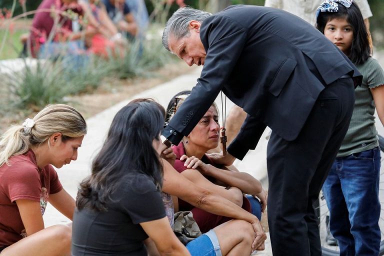 Μακελειό στο Τέξας: Ξεσπούν οι γονείς των θυμάτων παλαιότερων επιθέσεων – «Πόσες φορές ακόμα πρέπει να συμβεί;»
