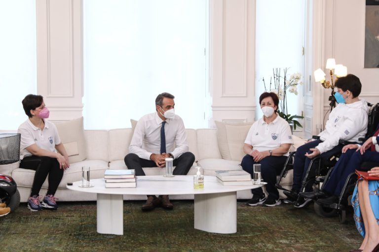 Μητσοτάκης: Γίνεται πράξη ο «Προσωπικός Βοηθός» για άτομα με αναπηρία