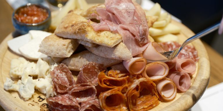 Pit Espresso Ristorante Bar: Το απόλυτο στέκι του Κολωνακίου