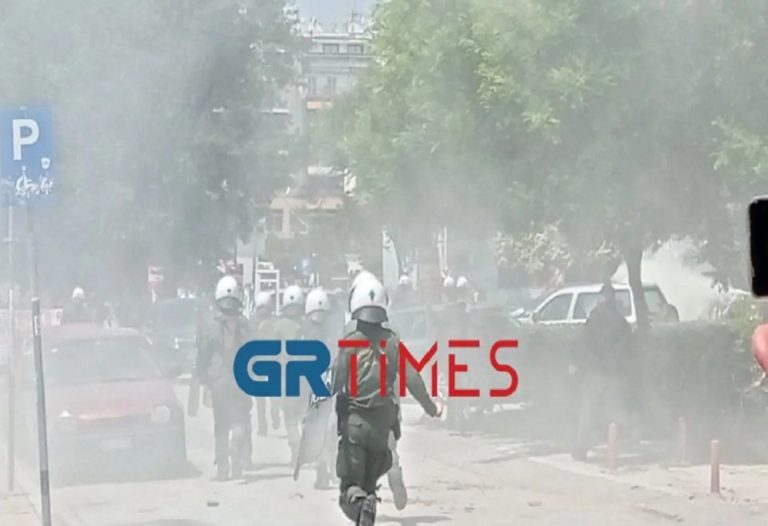 Επεισόδια στο ΑΠΘ έξω από τη Σχολή Θετικών Επιστημών