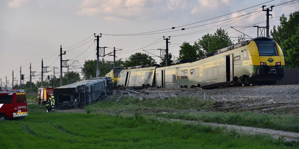 Συναγερμός στην Αυστρία: Εκτροχιάστηκε τρένο νότια της Βιέννης – Δύο νεκροί και δεκάδες τραυματίες