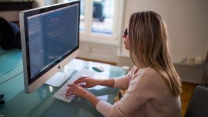 λεφτά από το σπίτι