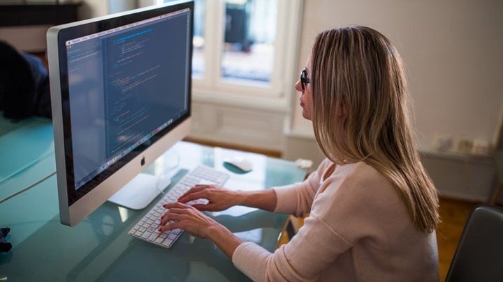 λεφτά από το σπίτι