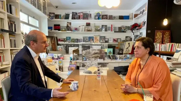 Χατζηδάκης: Η έμφυλη βία πρέπει να μας βρει όλους απέναντι