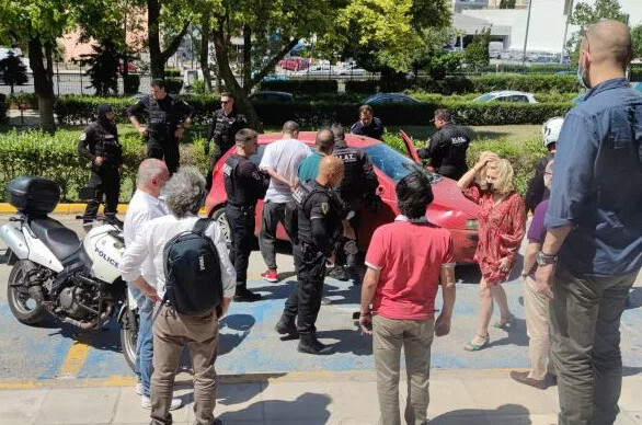 Συμβασιούχος της ΕΡΤ ο άνδρας που εισέβαλε στο κτίριο με ρόπαλο