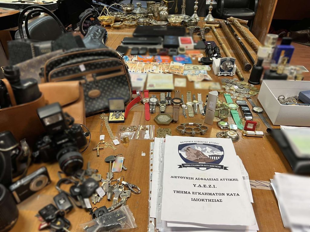 Εξαρθρώθηκε επικίνδυνη συμμορία που ρήμαζε σπίτια στην Αττική – Πώς δρούσε