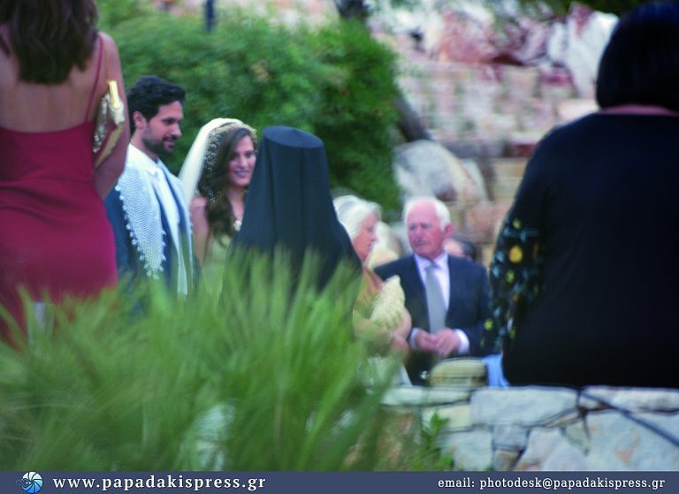 Ορφέας Αυγουστίδης & Γεωργία Κρασσά: Γάμος και βάπτιση με άρωμα «Σασμού» [εικόνες]