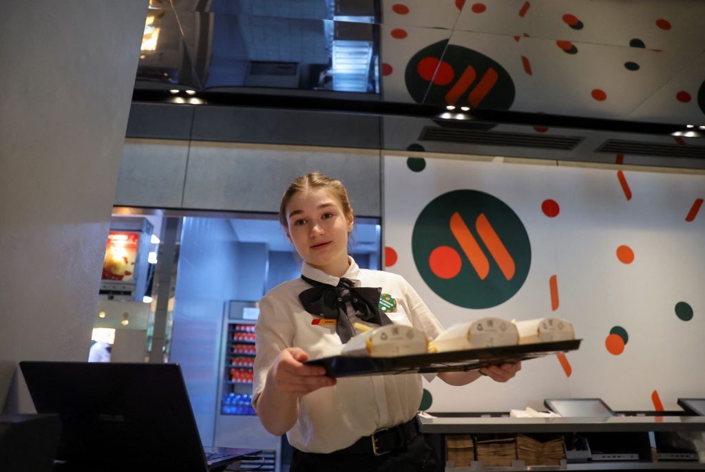 Ρωσία: Τα McDonald’s επιστρέφουν ως… «Νόστιμο – τελεία και παύλα»