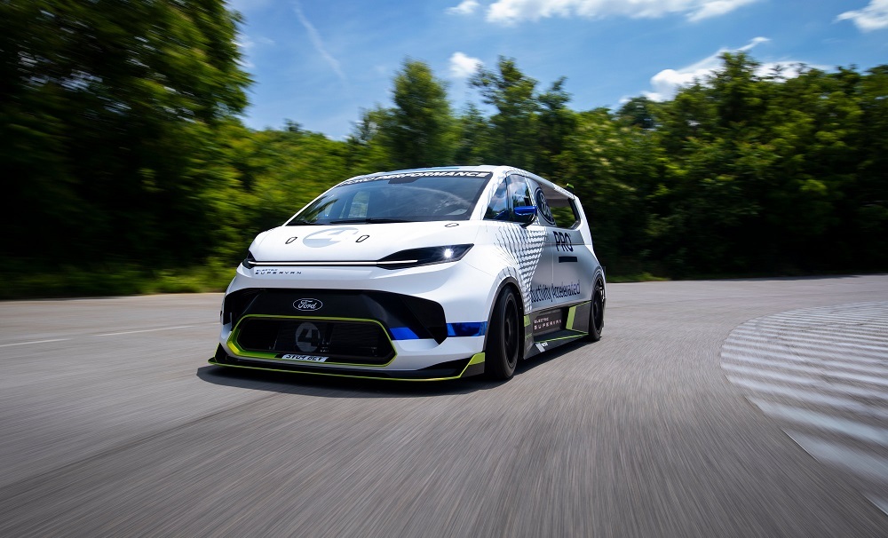 Ford Pro Electric SuperVan: Ένα Van με επιδόσεις supercar