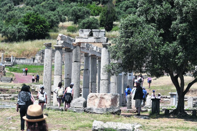 Πέτρος Θέμελης στον Ε.Τ.: Η Αρχαία Μεσήνη δεν θέλει χρήματα, αλλά λιγότερες αγκυλώσεις