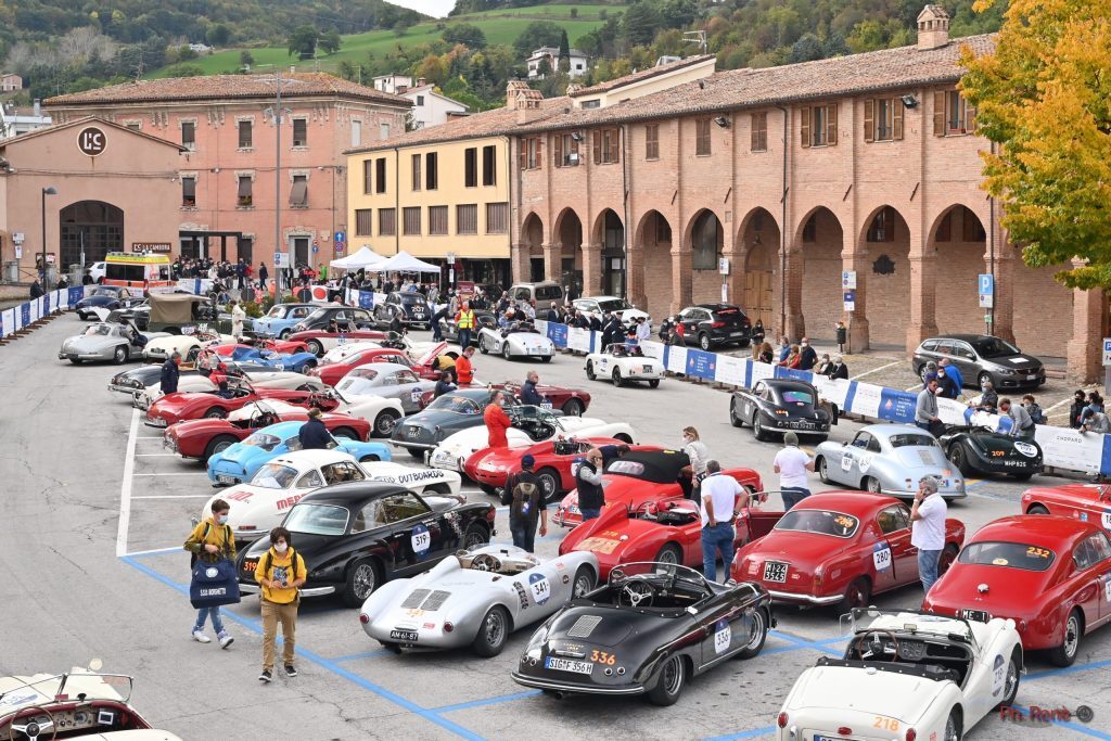 Mille Miglia: Τα κορυφαία στιγμιότυπα του πιο όμορφου αγώνα του κόσμου