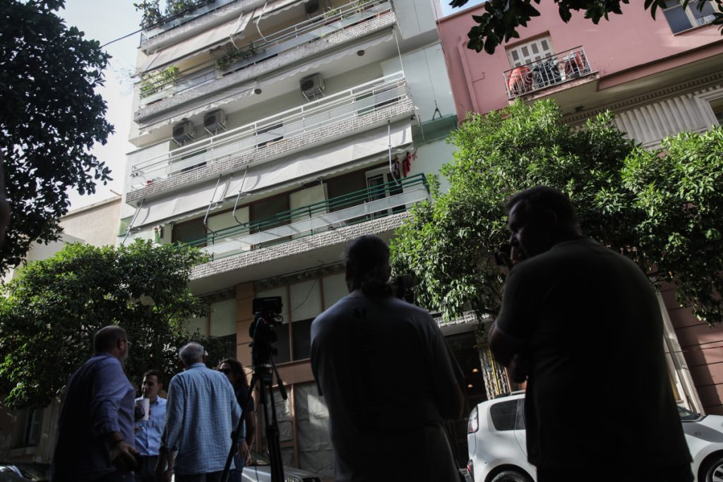 Γυναικοκτονία στο Κουκάκι: «Ήπια κάτι μπύρες και όταν γύρισα ήθελε να φύγει» είπε ο δράστης στους ασ