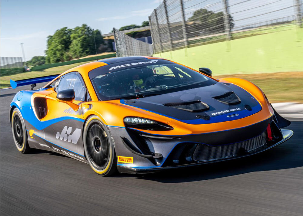 Εντυπωσιακή η νέα αγωνιστική McLaren Artura GT4