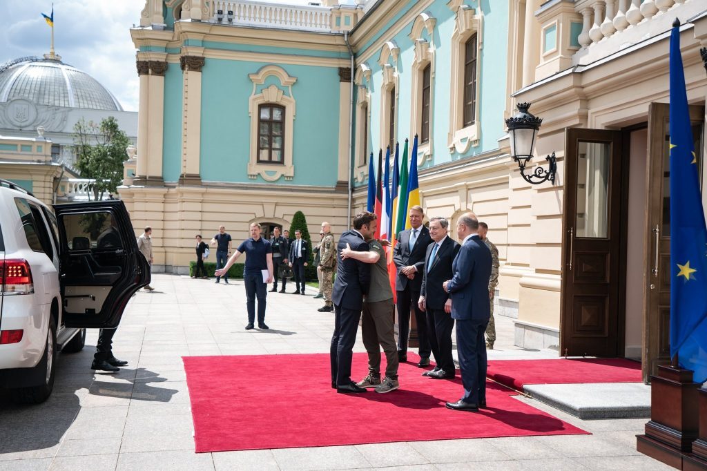 Ουκρανία: Συνάντηση Ευρωπαίων ηγετών με Ζελένσκι – Οι αναρτήσεις τους στο Twitter και οι προτά