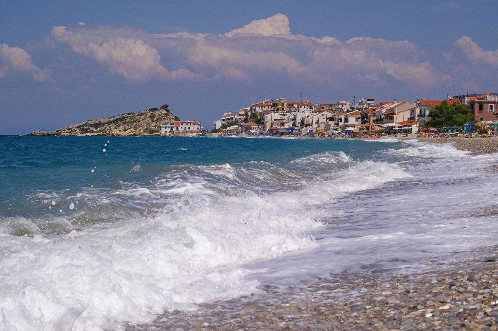 «North Evia – Samos Pass»: Μπόνους από 100€ έως 300€ για διακοπές σε Βόρεια Εύβοια και Σάμο