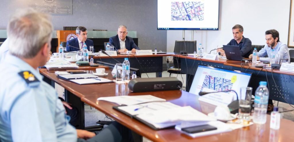Θεοδωρικάκος: «Ενώνουμε τις δυνάμεις μας κατά της εγκληματικότητας στην Αθήνα»
