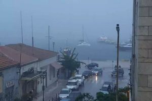 Κακοκαιρία «Genesis»: Στο έλεος του φαινομένου όλη η χώρα – Ποτάμια οι δρόμοι