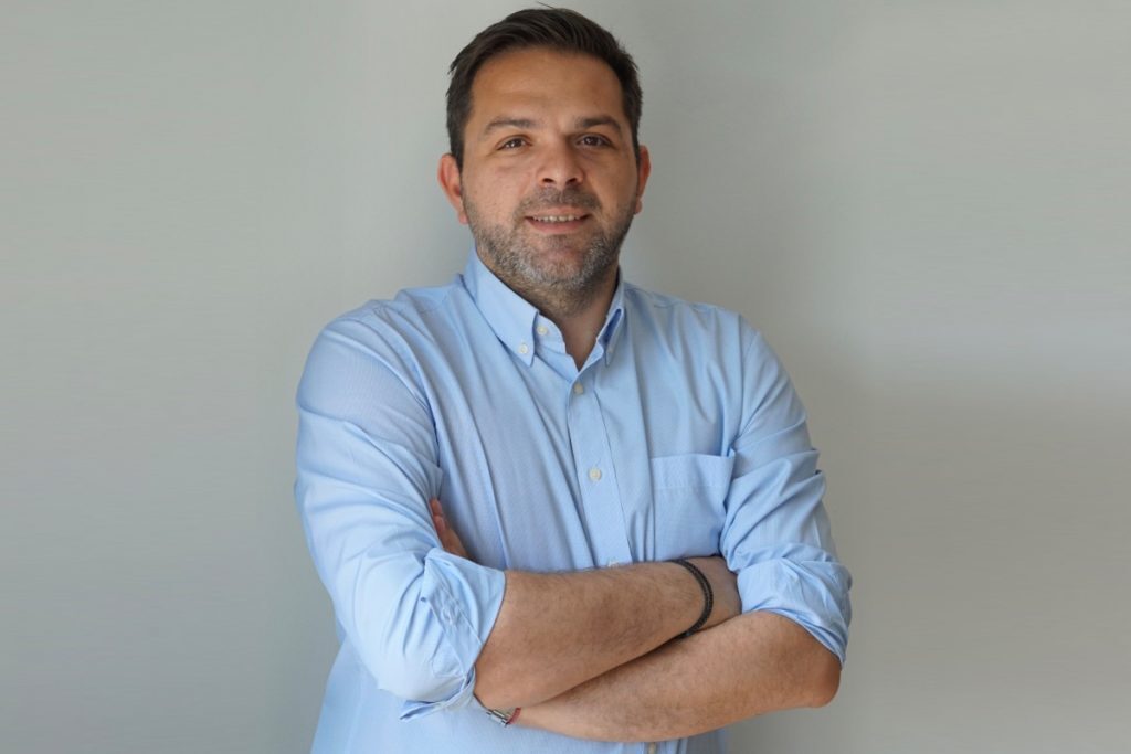 Για τη Γενιά μας, για τα Όνειρά μας! Οι Νέοι Μπροστά!