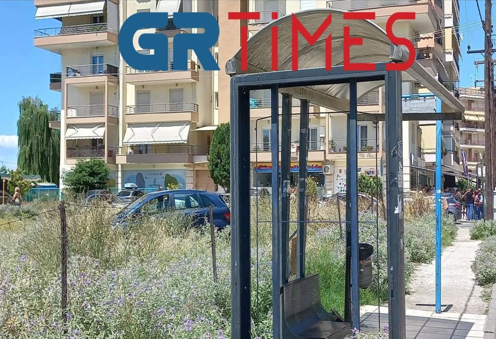 Θεσσαλονίκη:  Έσπασε το πόδι του το ένα παιδί – Τι λέει η μία οδηγός και οι μαρτυρίες των κατοίκων