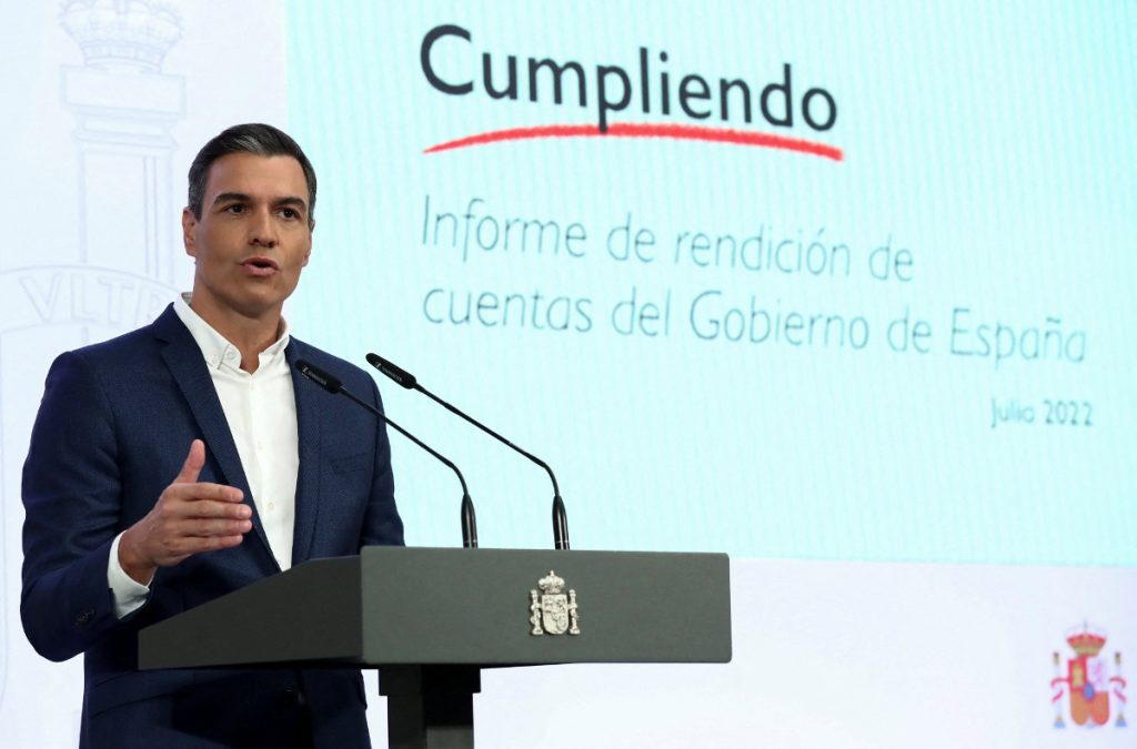 Ισπανός πρωθυπουργός: Σταματήστε να φοράτε γραβάτες για να εξοικονομήσουμε ενέργεια