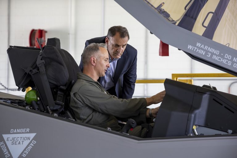 Στις εγκαταστάσεις παραγωγής των F-35 στο Τέξας ο Νίκος Παναγιωτόπουλος