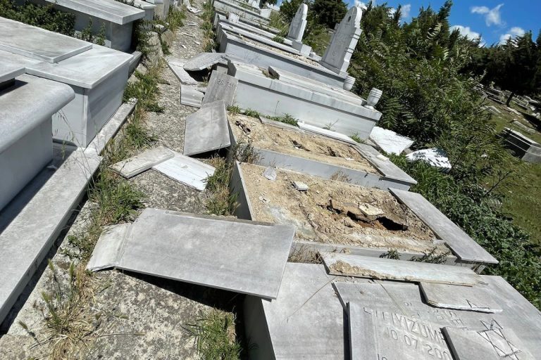 Τουρκία: Πέντε παιδιά συνελήφθησαν για τη βεβήλωση του εβραϊκού νεκροταφείου στην Κωνσταντινούπολη