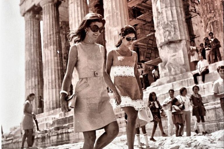 Η Τζάκι Κένεντι λατρεύει την Ελλάδα πριν ακόμα γνωρίσει τον Ωνάση