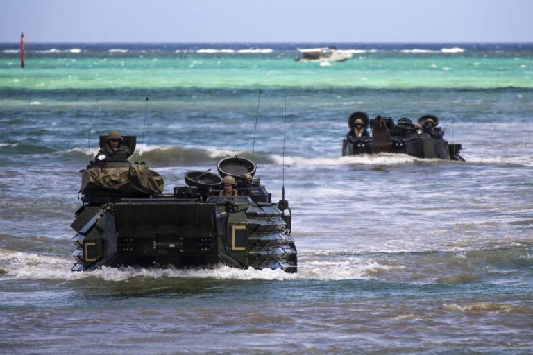 Ενισχύονται οι Ένοπλες Δυνάμεις: Νέα αμφίβια οχήματα και μη επανδρωμένα αεροσκάφη