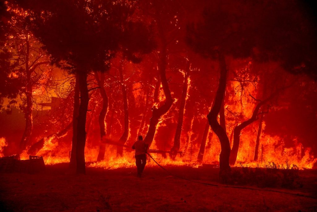Φωτιές: 53 πυρκαγιές σε ένα 24ωρο – Πύρινος εφιάλτης σε Λέσβο, Πρέβεζα, Ηλεία και Δαδιά Έβρου [βίντε