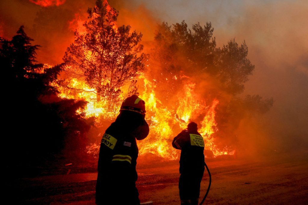 Φωτιές: Πολύ υψηλός κίνδυνος πυρκαγιάς και την Κυριακή – Αυτές είναι οι τρεις περιφέρειες που 